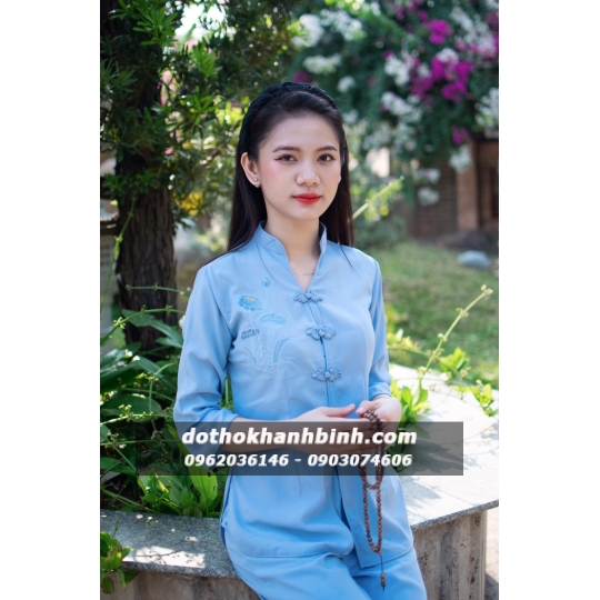 Áo Lam Đến Chùa
